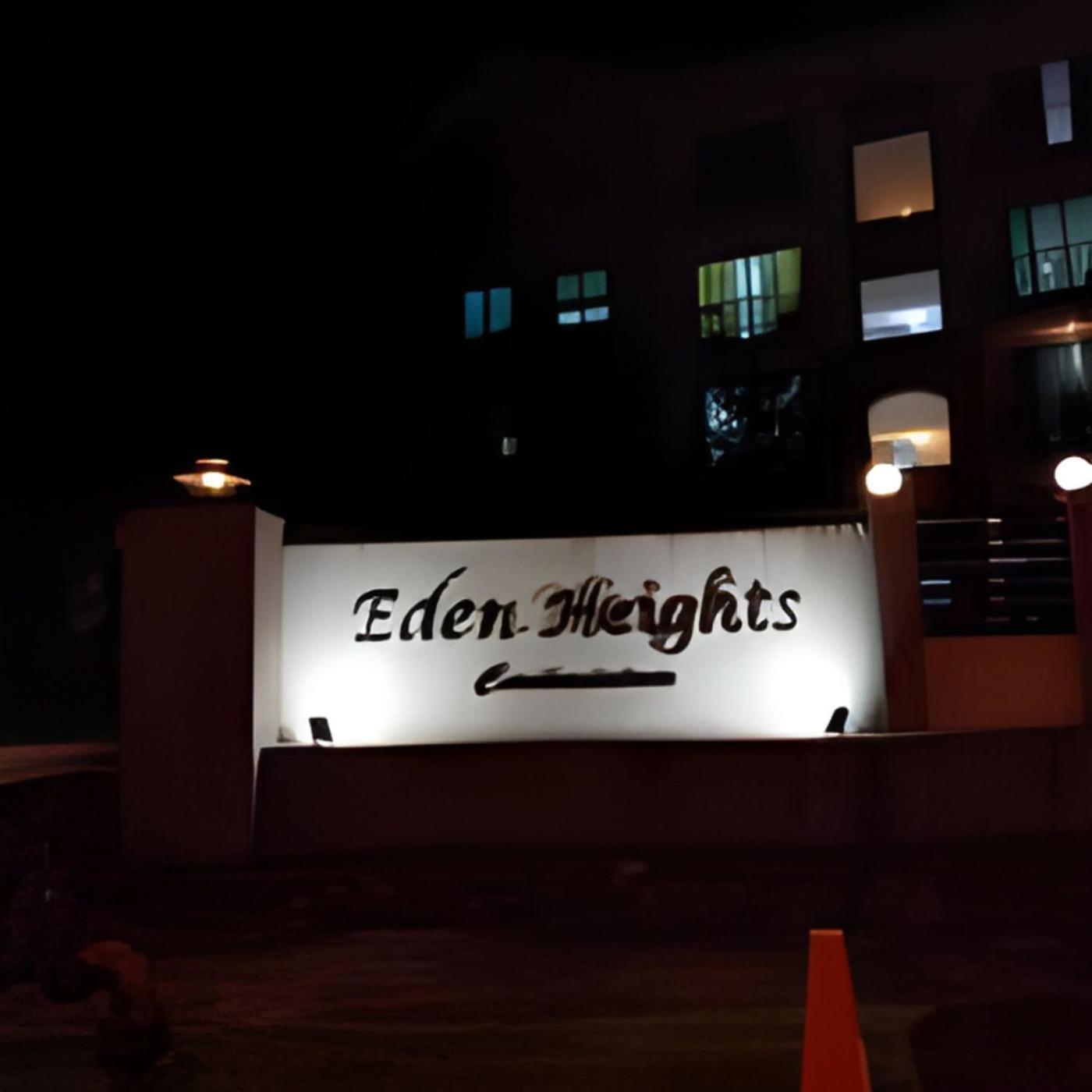 Natol Homestay - Kuching Home Penthouse Airport Road Exterior foto